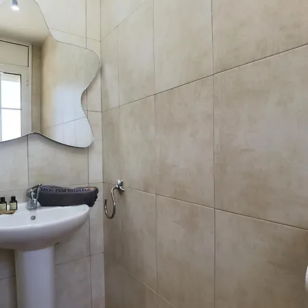Leon Inmo Carmina - 12903 إمبوريابرافا